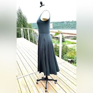 Quince, Tencel Jersey, Fit and Flare dress. Size Medium.